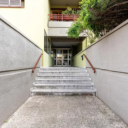 Apartment Museo Fattori Roomy With Balcony!
