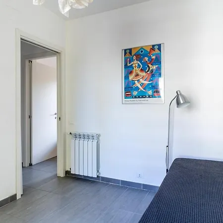 Museo Fattori Roomy With Balcony! Apartment *
