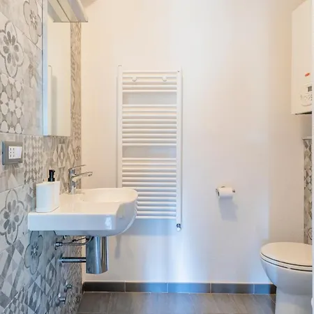 Apartment Museo Fattori Roomy With Balcony!